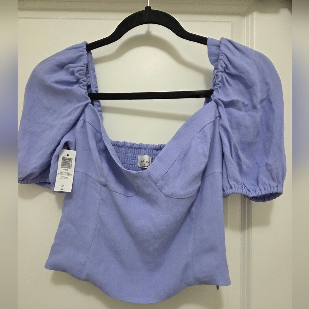 BNWT New Aritzia Wilfred novella top in soft Iris in size small